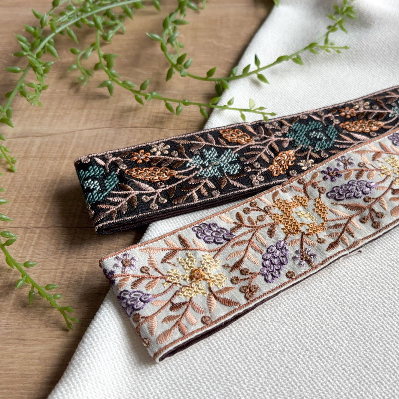 タッセル【インド刺繍 D】ホワイト | タッセル | ララカーテン